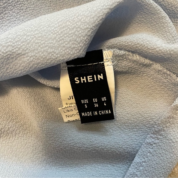 ❤️2/$30 - 3 flowy tank tops - Picture 7 of 8